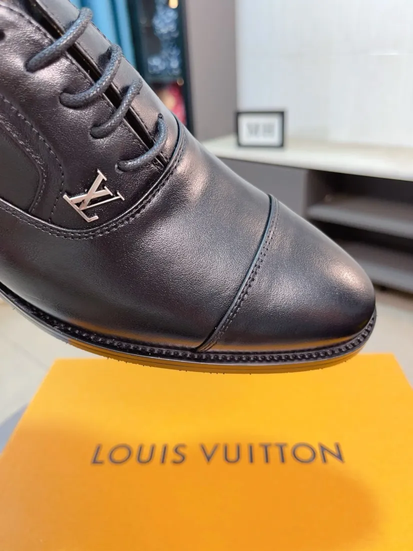 Men's men's shoes 💰520🌸🌸【LV Louis Vuitton】~ New product 🆕High-end original men's 🚹Business casual leather shoes, made of original cowhide open-edge bead fabric➕comfortable and soft cowhide lining➕cowhide insole, original LOGO rubber non-slip outsole. Code number: 38-44